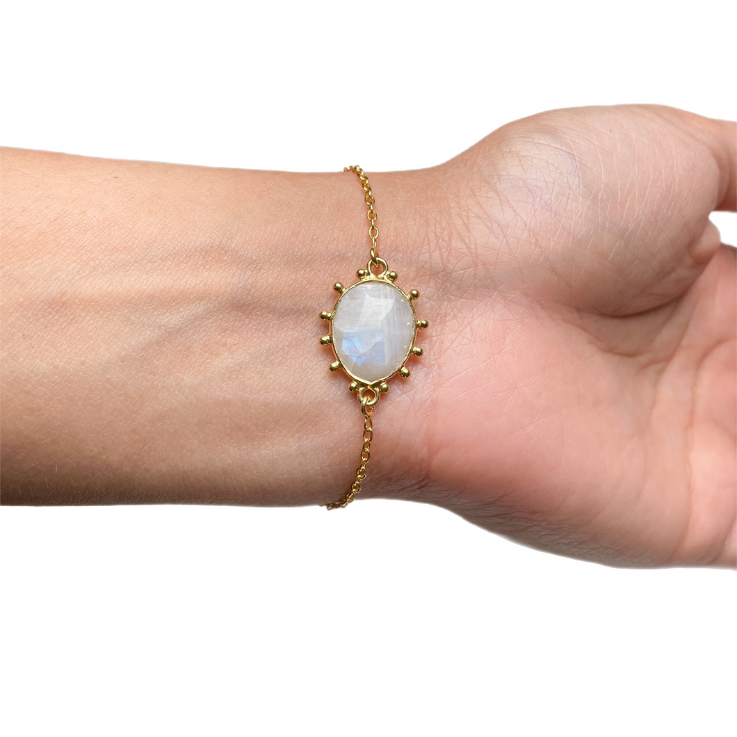 Moonstone Dotted Pendant Chain Bracelet